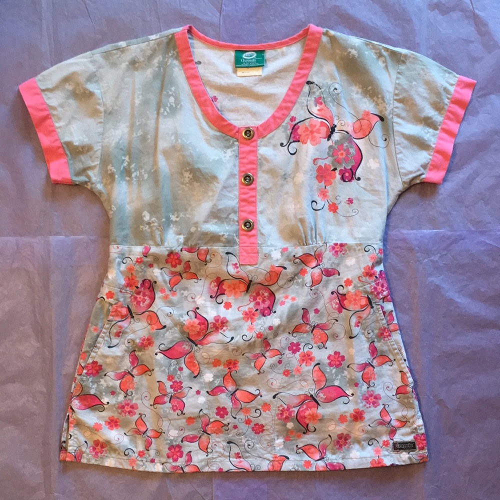 Crayola Threads by Barco Butterflies Floral Scrub Top Size Small